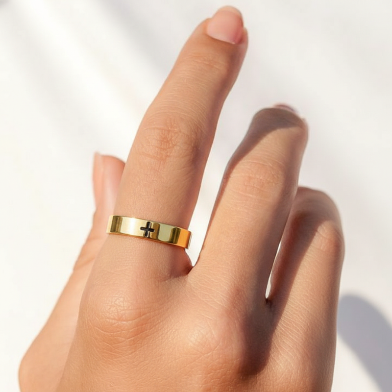 Classic Cross Ring